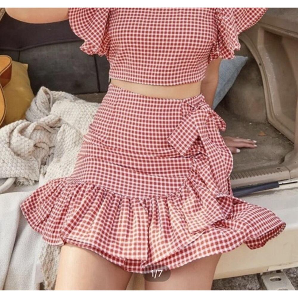 Rare Edition Skirt Size 6 Red And White flare Plaid Mini Skirt